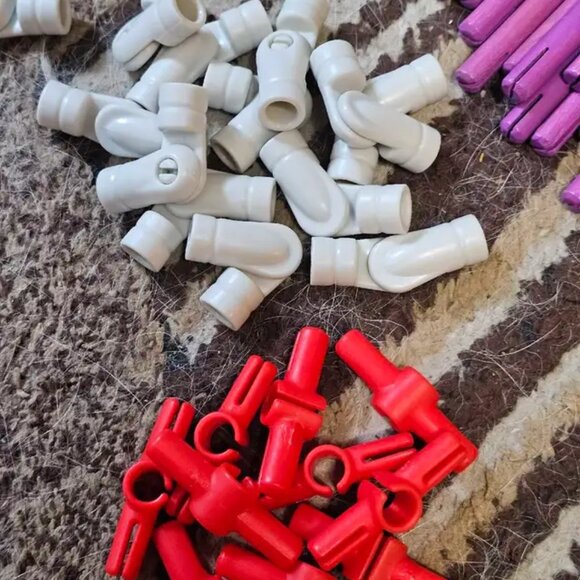 Tinkertoy Construction Set - Picture 4 of 5